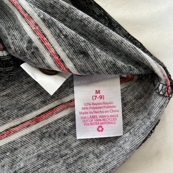 No Boundaries Size M(7-9) Light Weight Short Sleeve Top - Picture 8 of 8